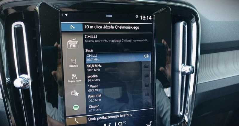 Volvo XC 40 cena 114900 przebieg: 121062, rok produkcji 2019 z Kraków małe 781